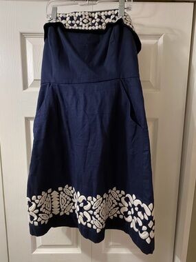 Vineyard Vines Navy Strapless Dress with White Embroidery Size 4